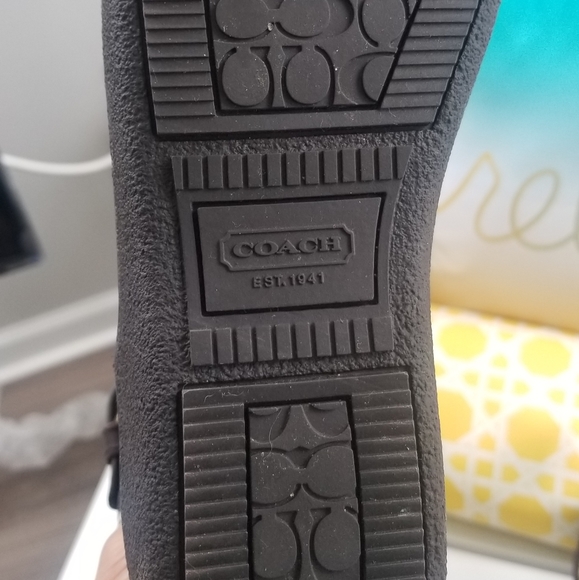 Winter Boots - Picture 2 of 3